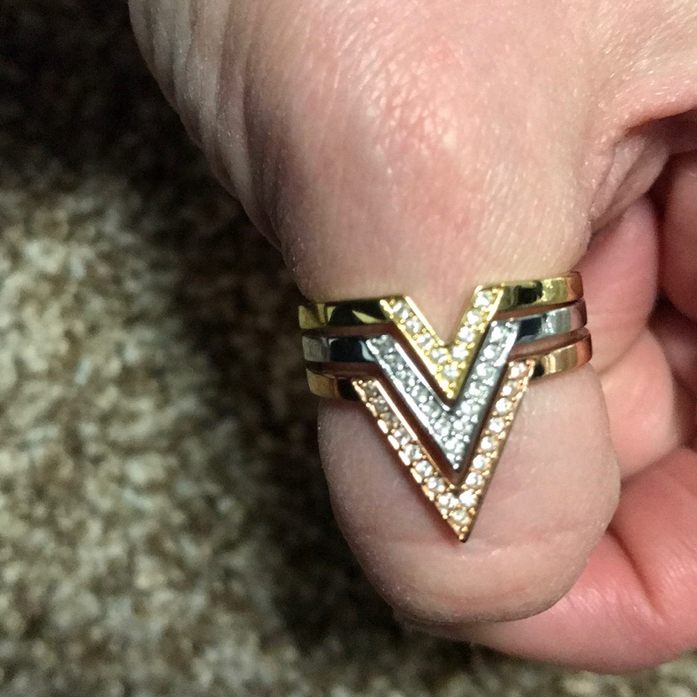 Swarovski Metallic Tri-tone Three Crystal V-rings